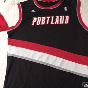 Portland Basketball jersey size large